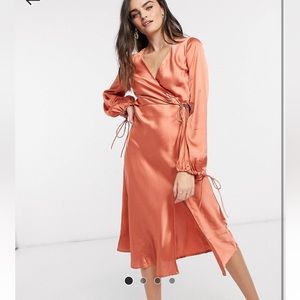 Satin long sleeve dress in rust